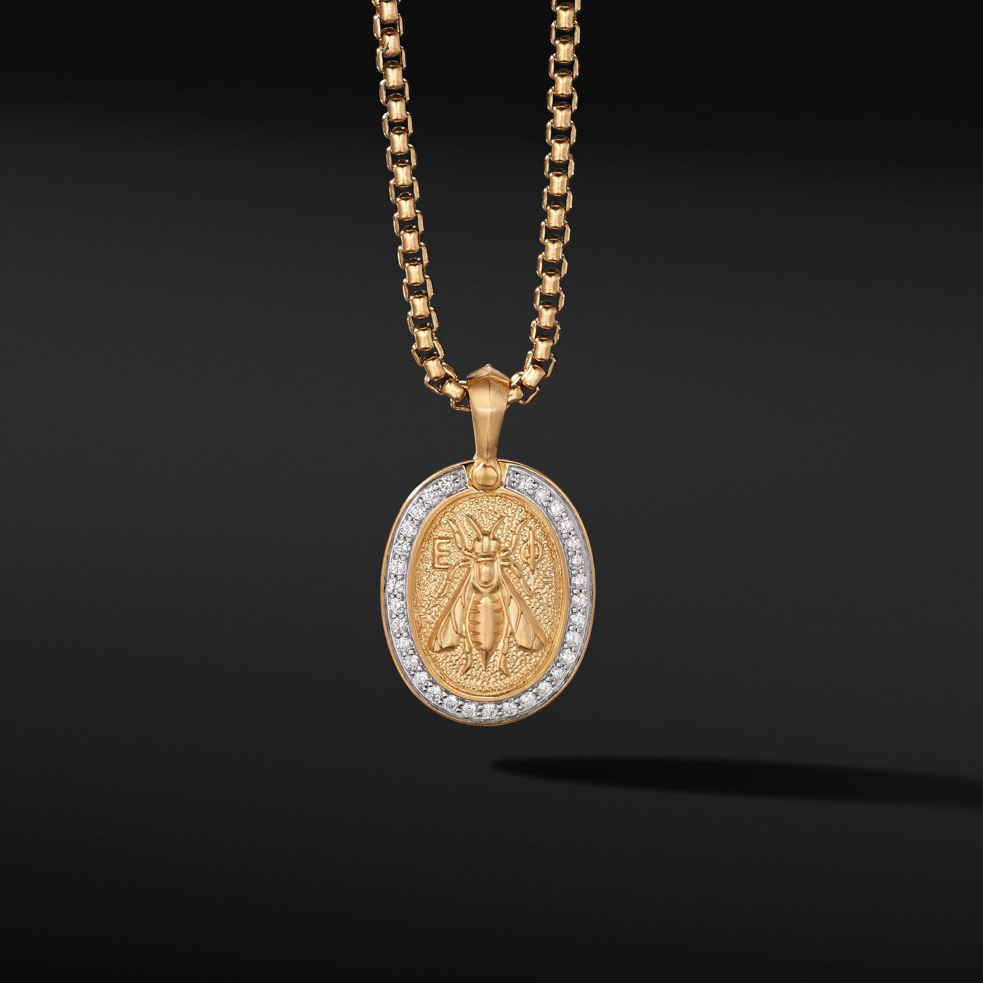 Petrvs® Bee Amulet in 18K Yellow Gold with Pavé Diamonds