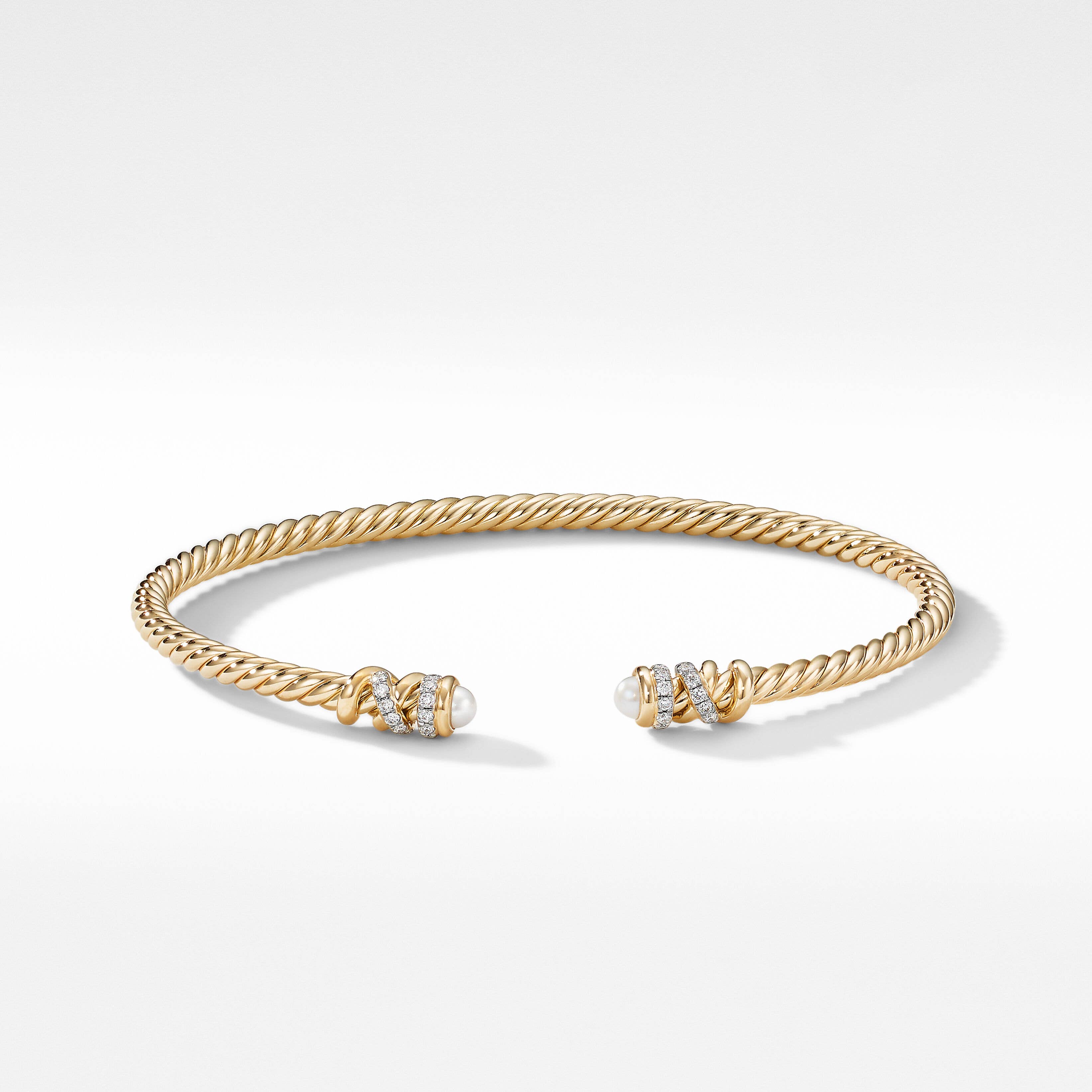 Petite Helena Color Bracelet in 18K Yellow Gold with Pearls and Pavé Diamonds