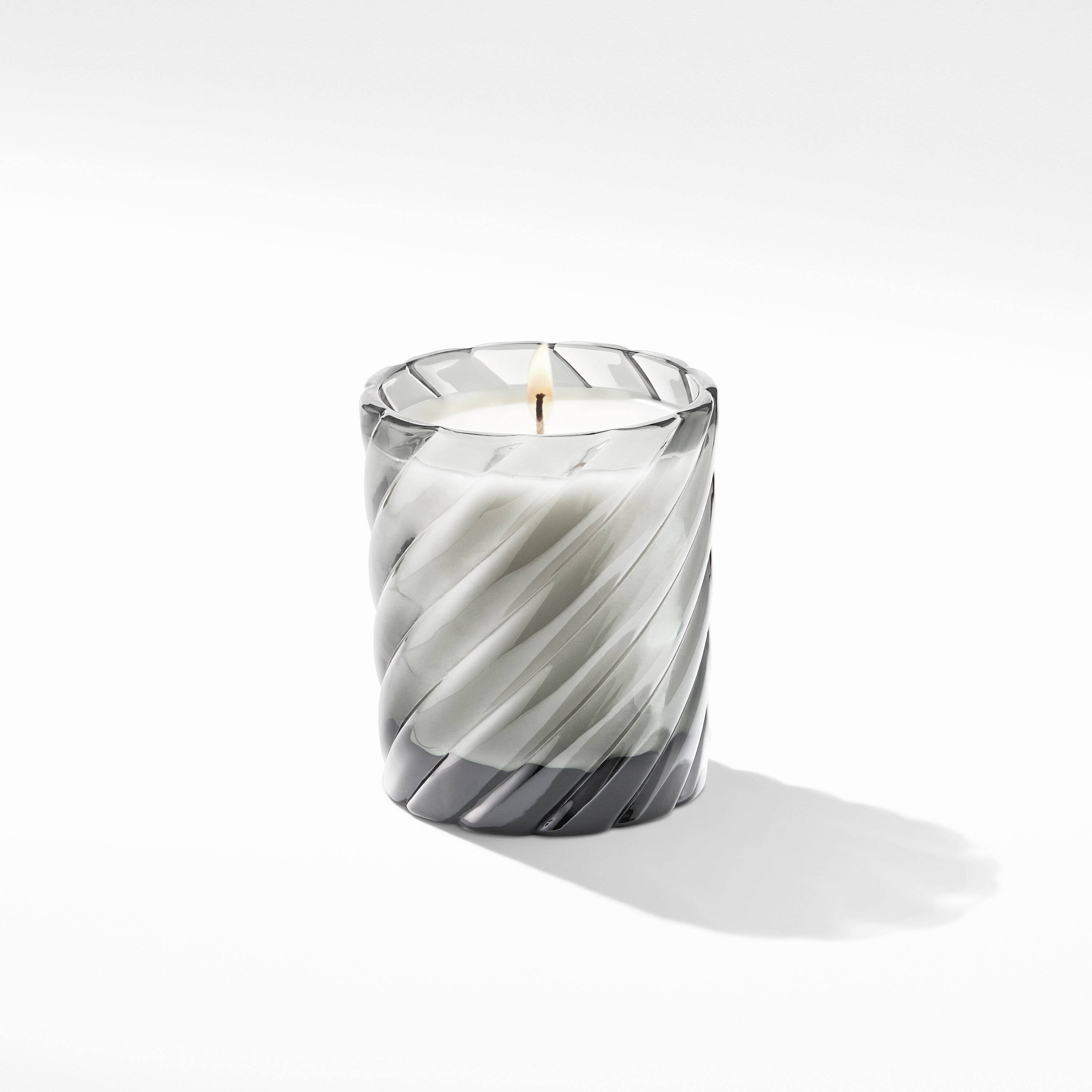 Cable Candle with Berries and Rose Scent