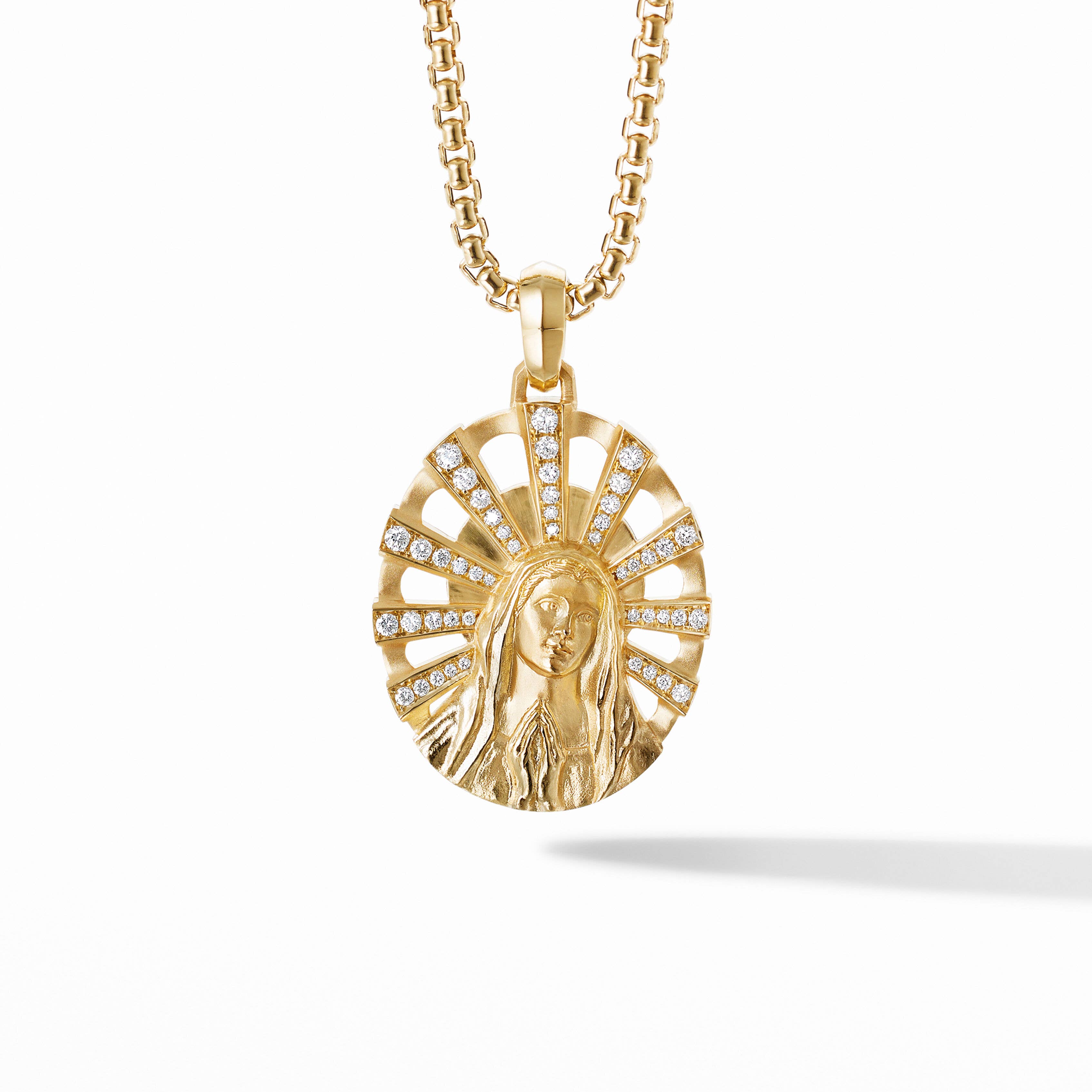 Madonna Amulet in 18K Yellow Gold with Pavé Diamonds