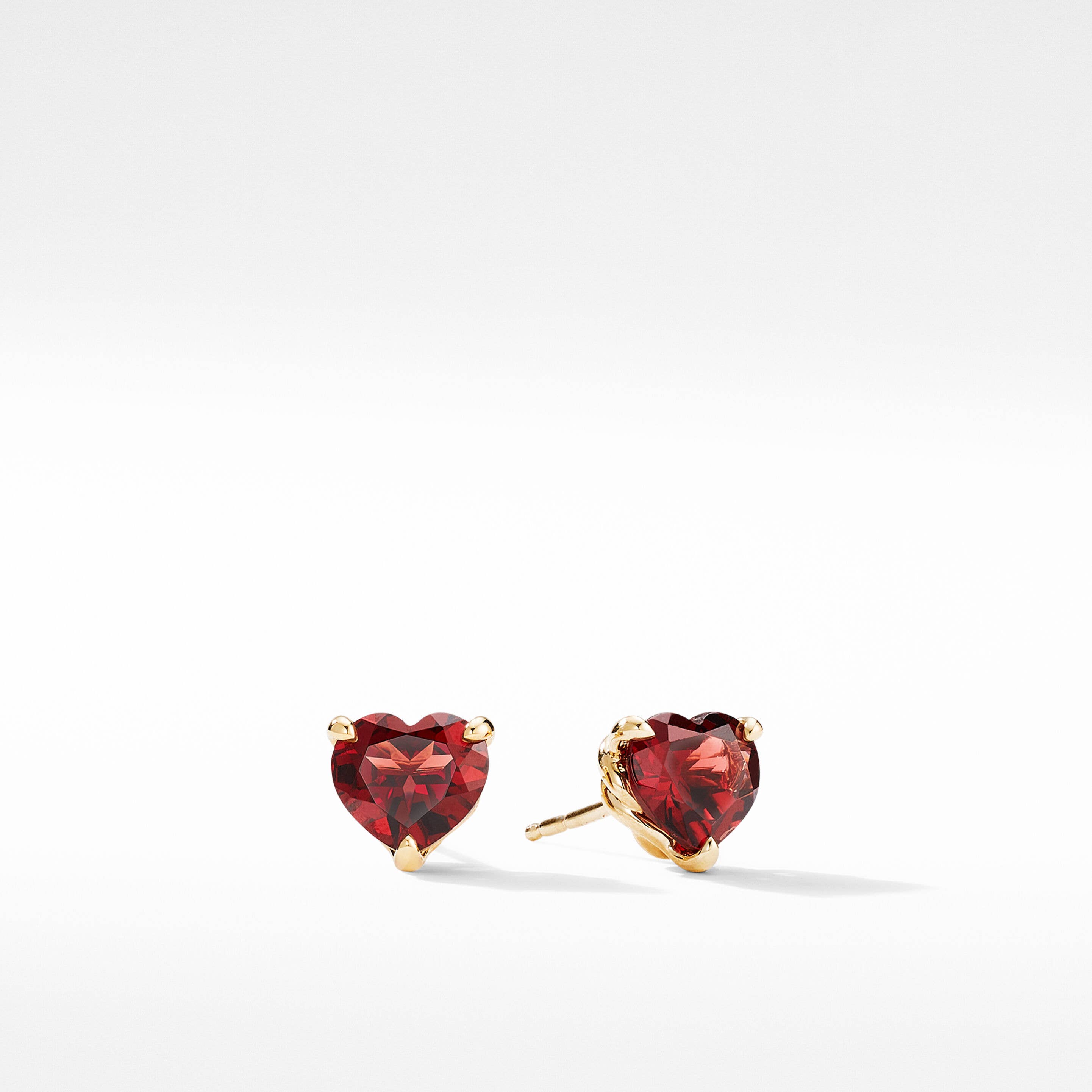 Chatelaine® Heart Stud Earrings in 18K Yellow Gold with Garnet