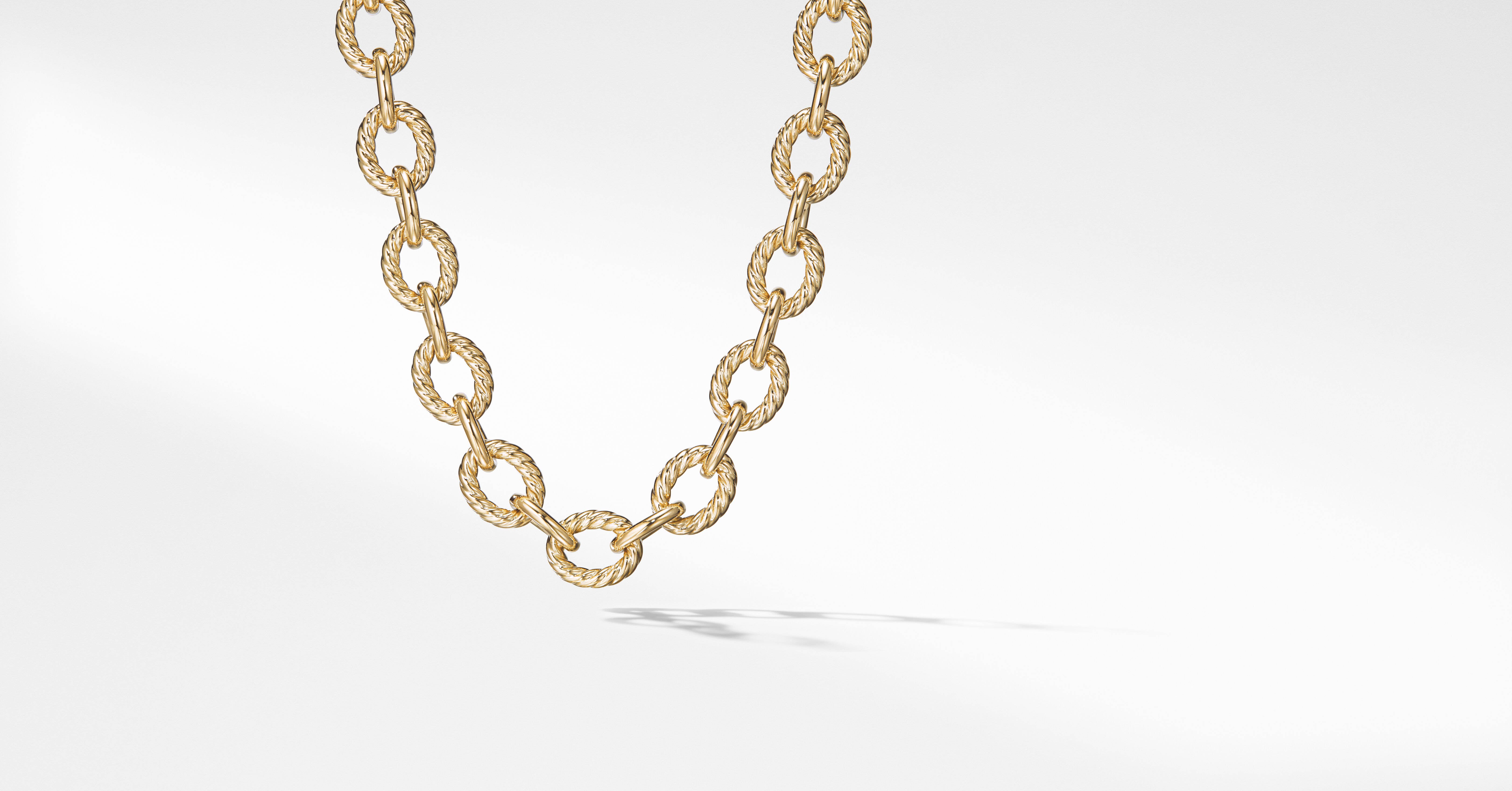 Large Oval Link Chain Necklace in 18K Gold