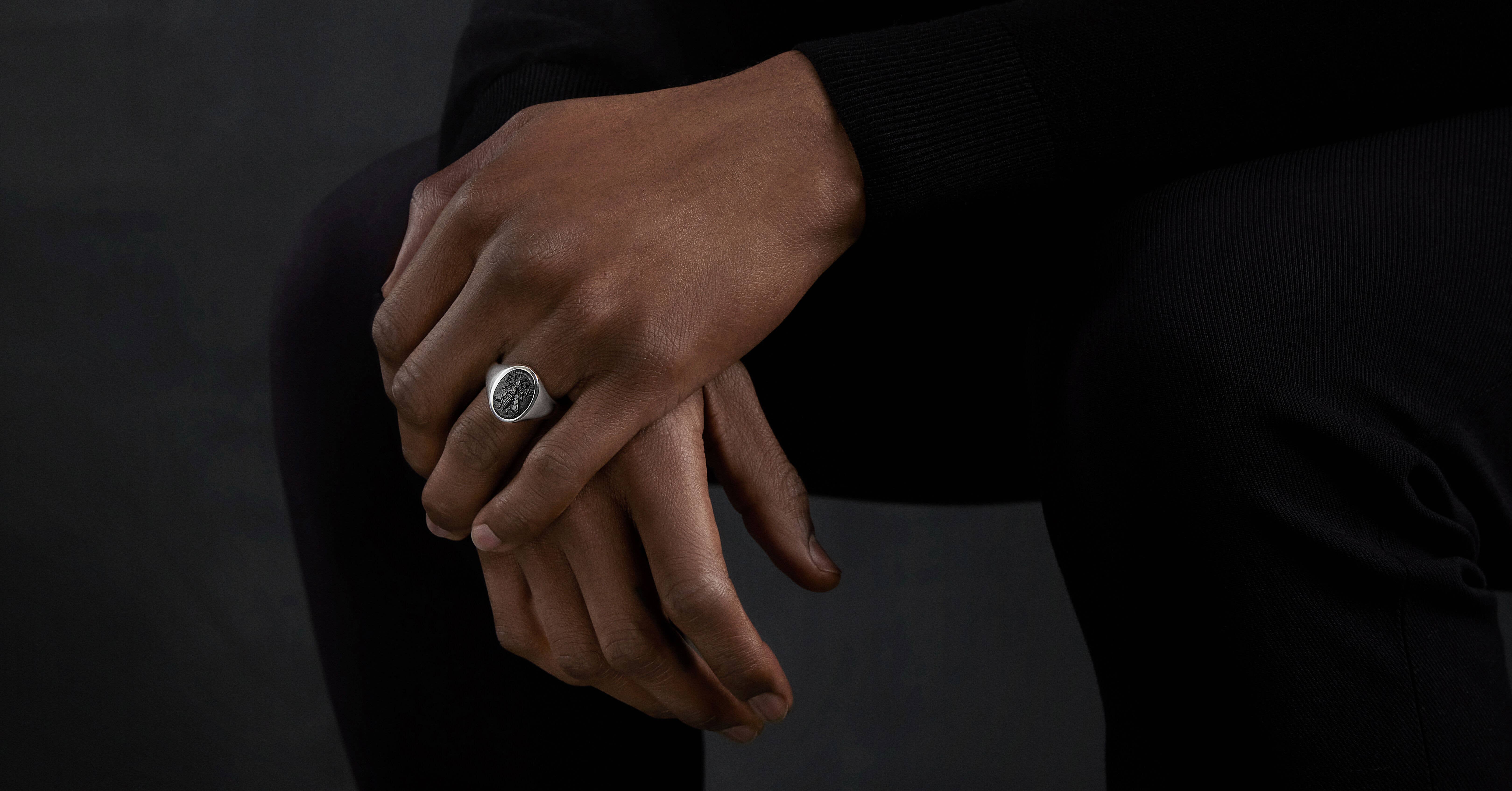 Petrvs® Bee Signet Ring with Black Onyx