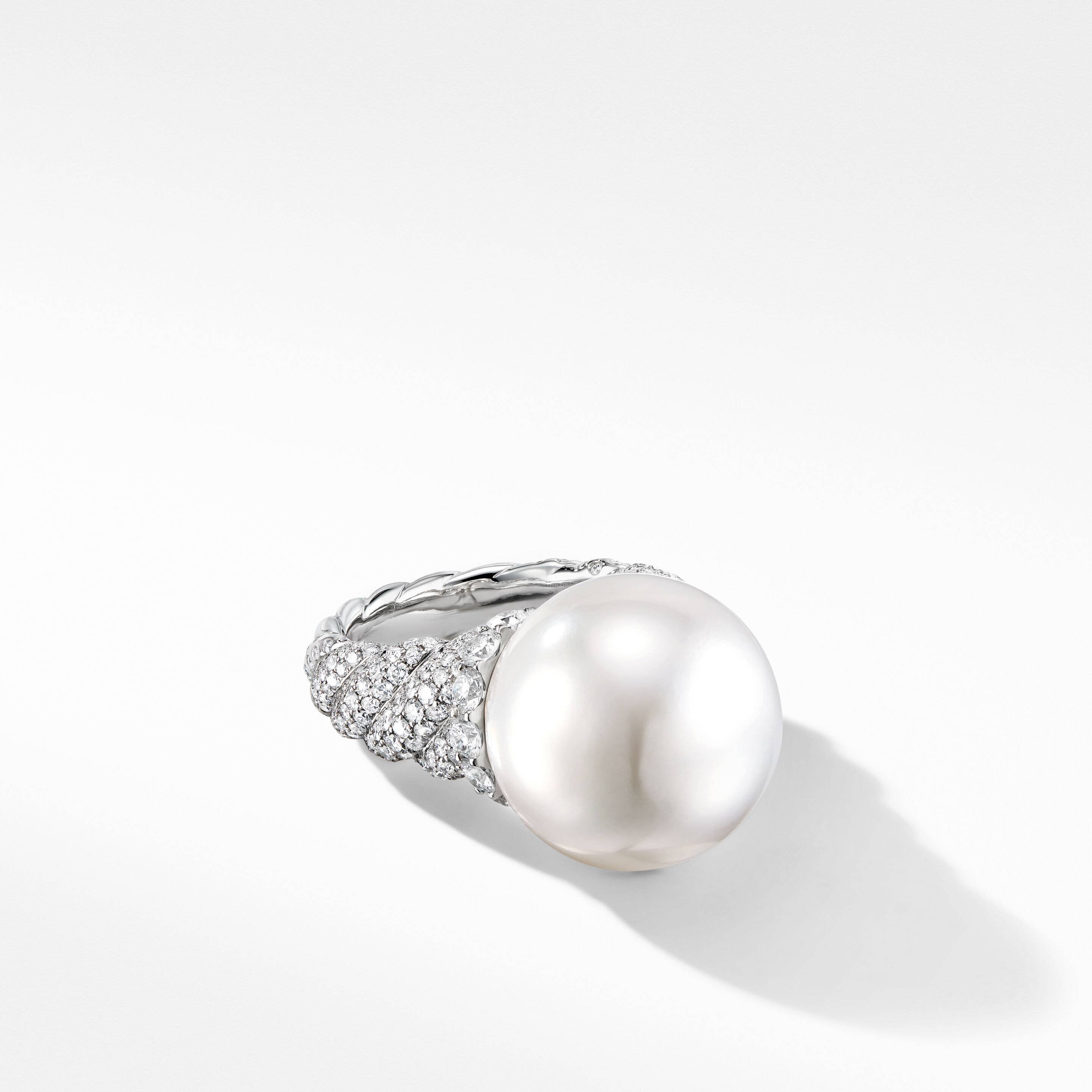DY Lumina Pearl Pavé Ring in White Gold with Diamonds