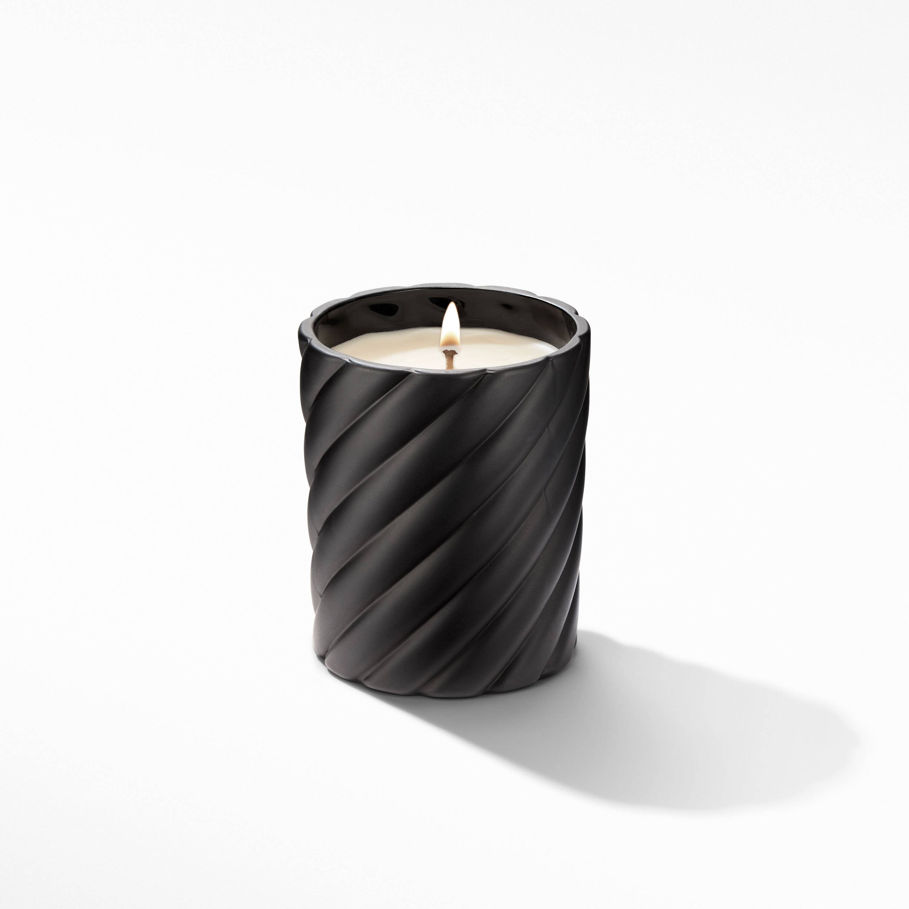 Cable Candle with Amber Scent