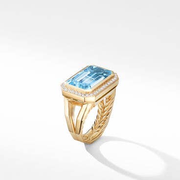 Novella Ring in 18K Yellow Gold with Blue Topaz and Pavé Diamonds