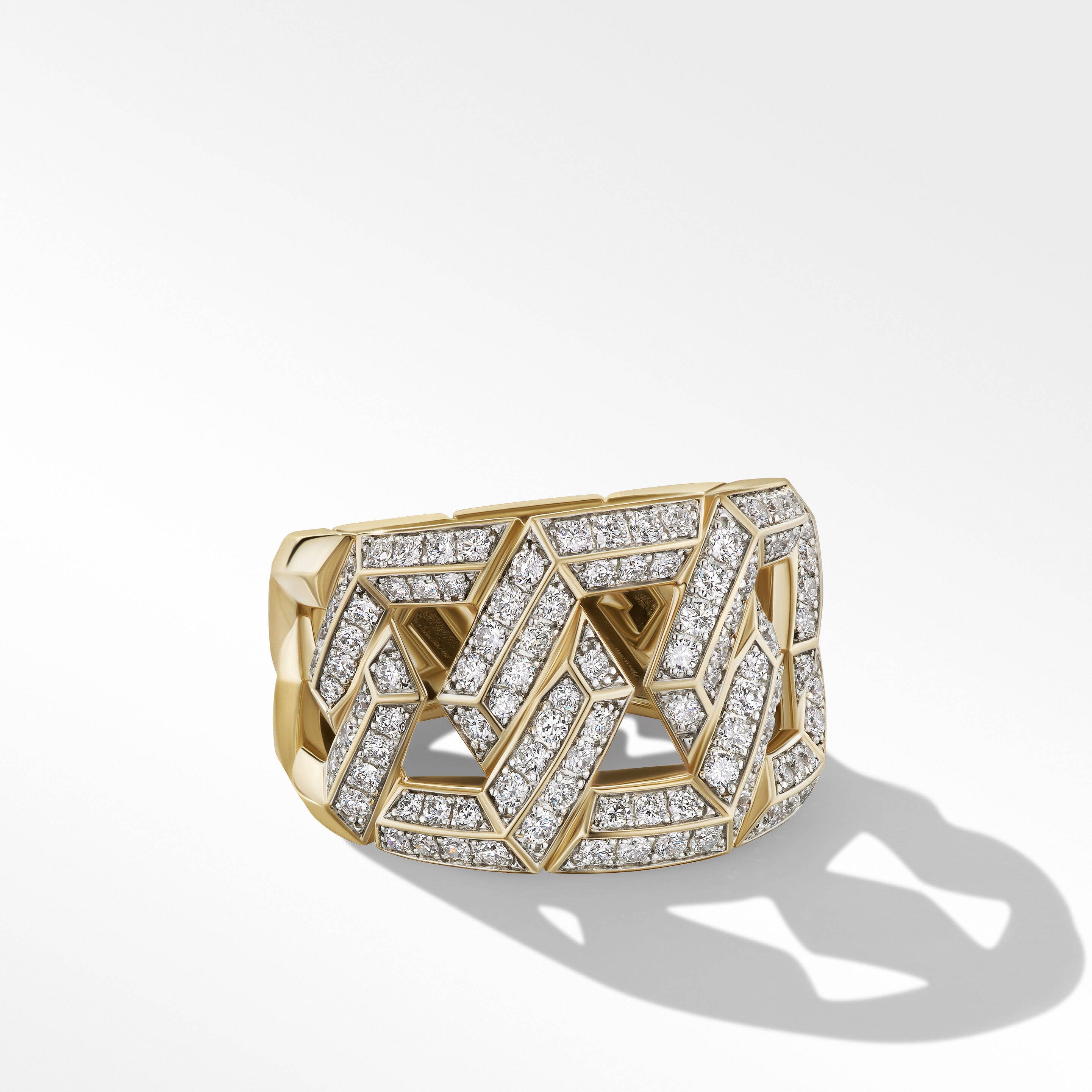 Carlyle™ Ring in 18K Yellow Gold with Pavé Diamonds
