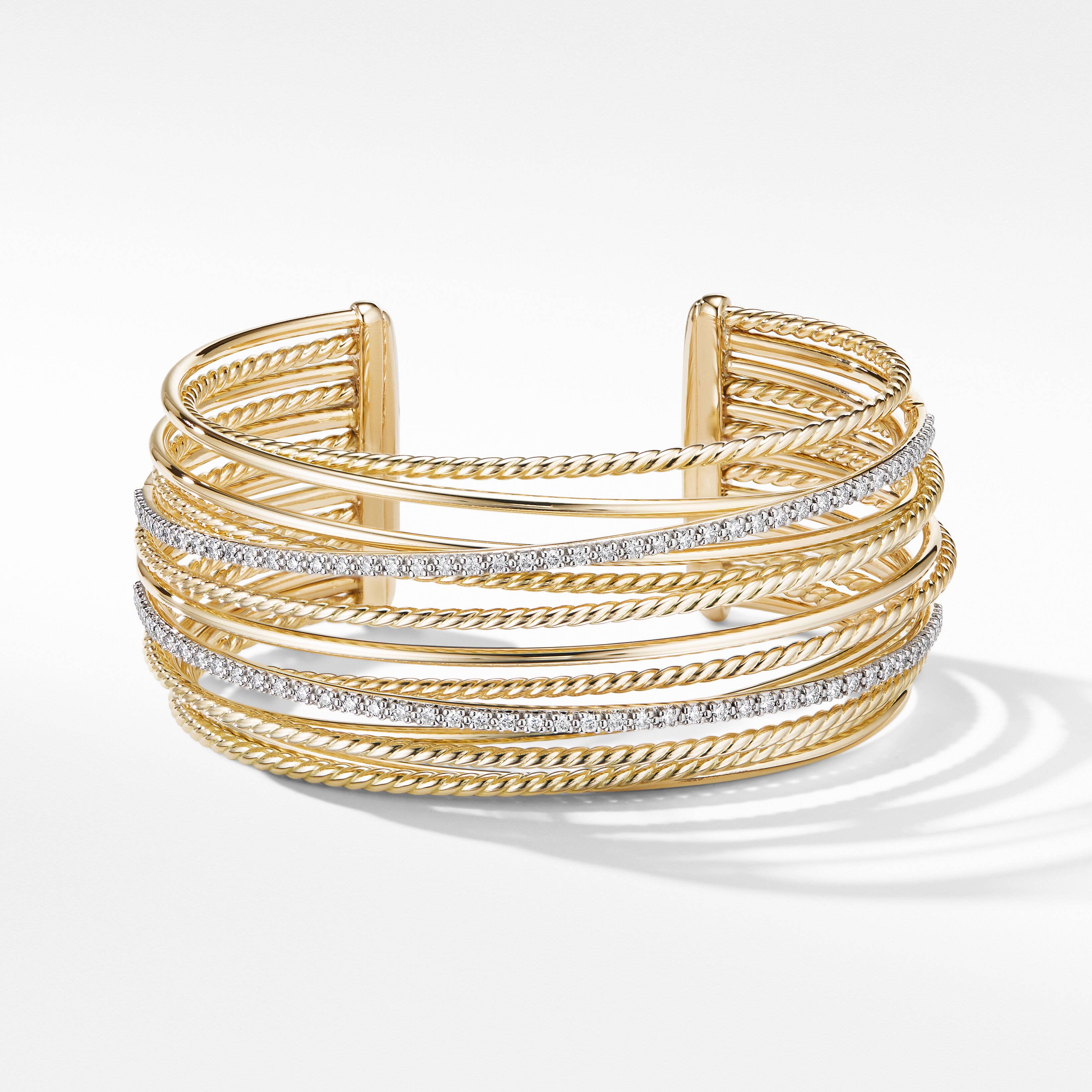 Crossover Cuff Bracelet in 18K Yellow Gold with Pavé Diamonds