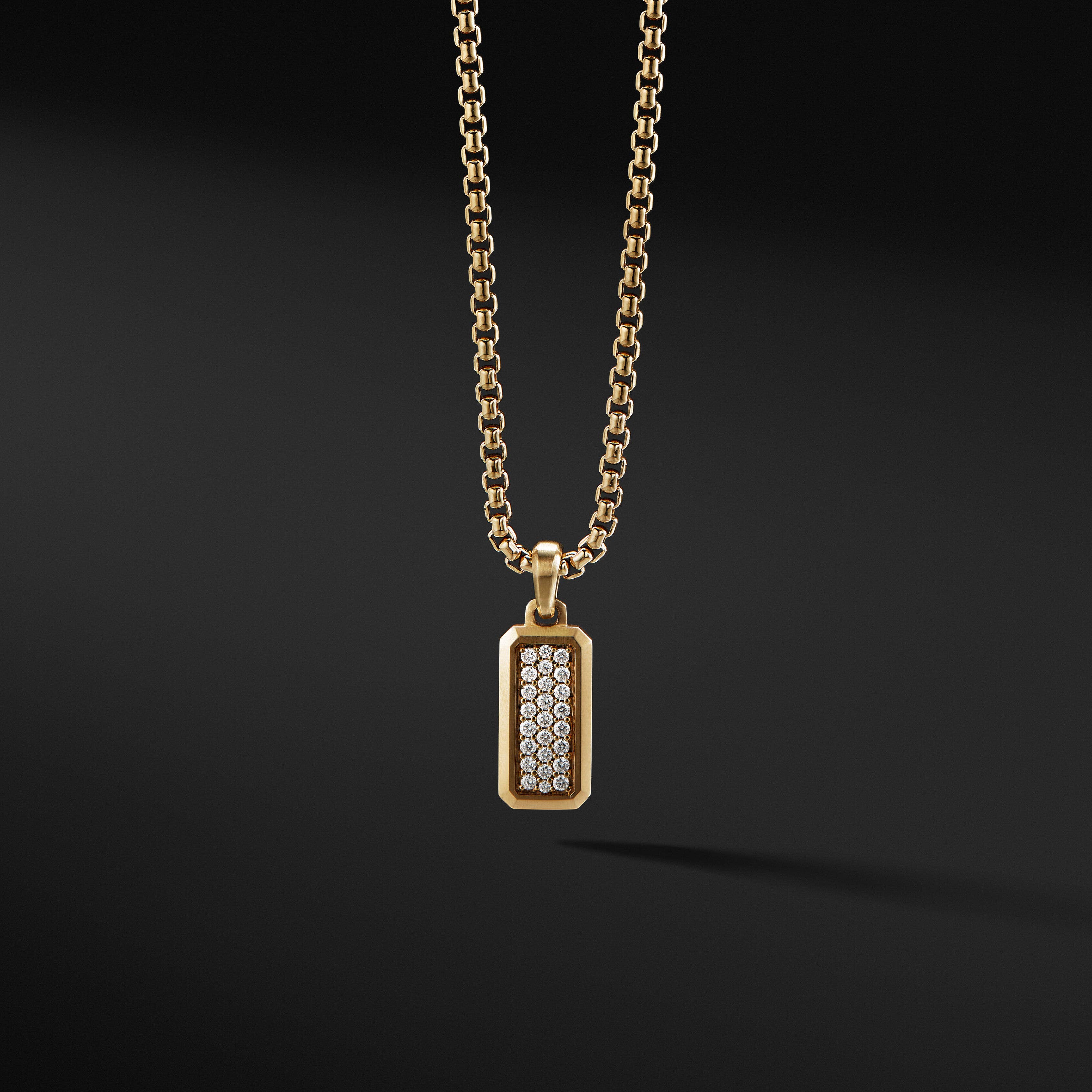 Streamline® Amulet in 18K Yellow Gold with Pavé Diamonds