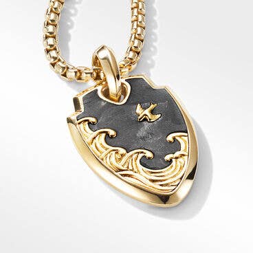 Waves Shield Pendant in 18K Yellow Gold with Forged Carbon