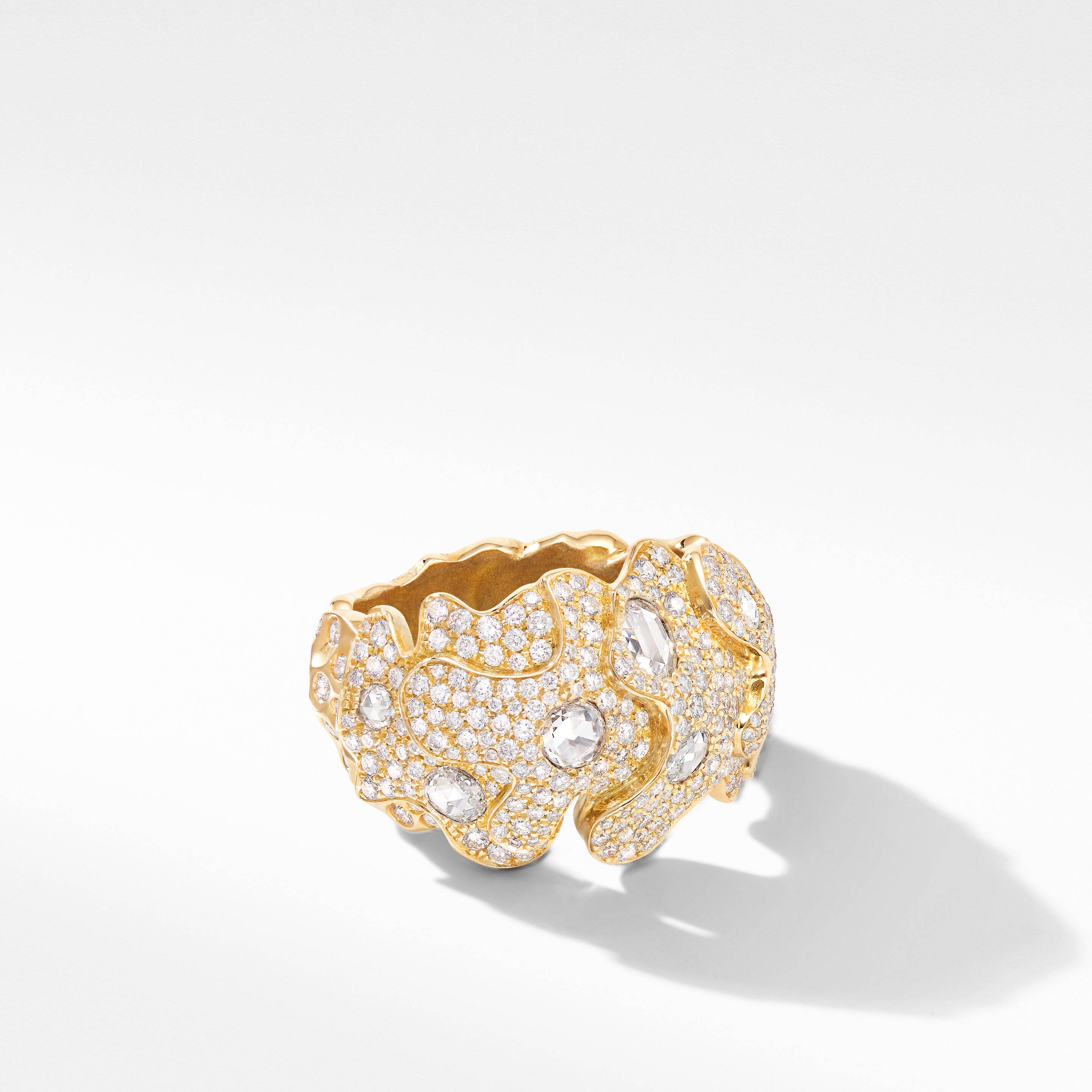 Day Petals Dome Ring in Yellow Gold with Diamonds