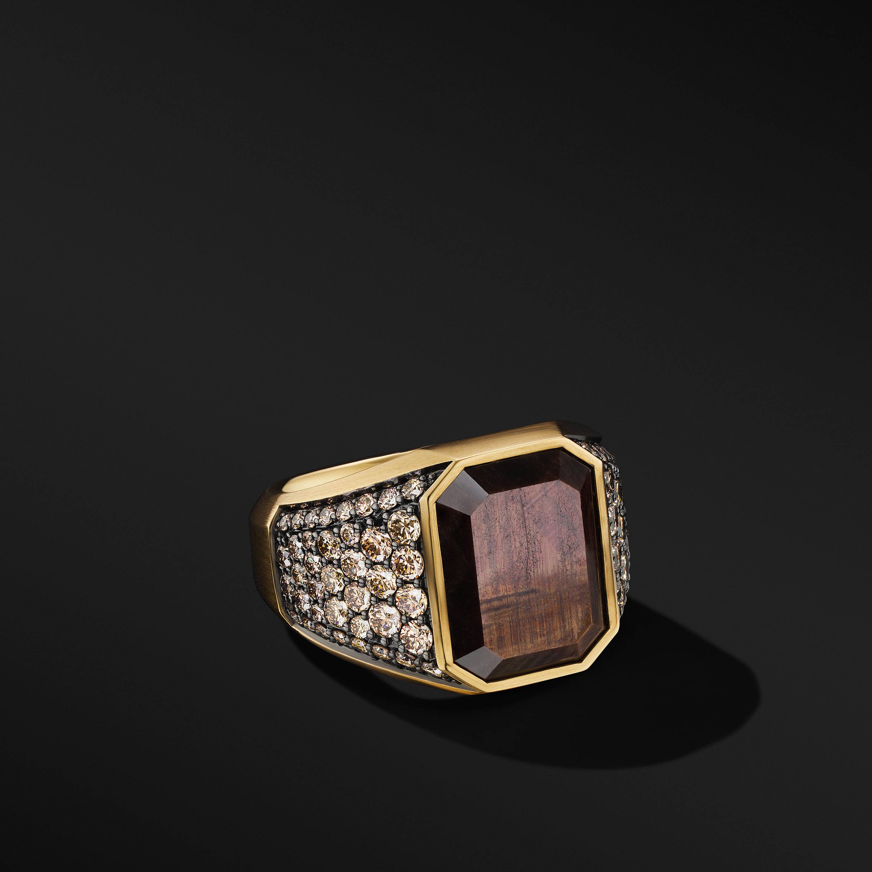 Heirloom Signet Ring in 18K Yellow Gold with Gold Sheen Sapphire and Pavé Cognac Diamonds