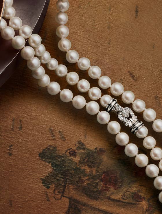 Gift Guide for her - David Yurman pearls.