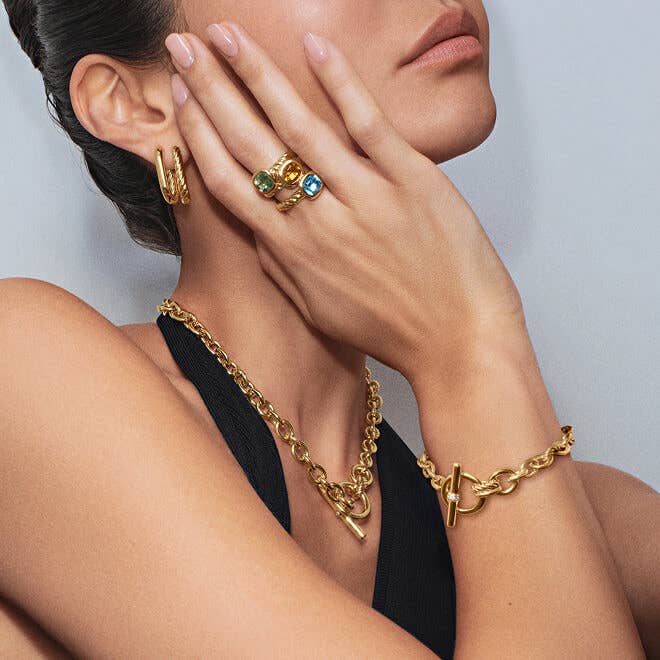 Model wearing DY Mercer jewelry.