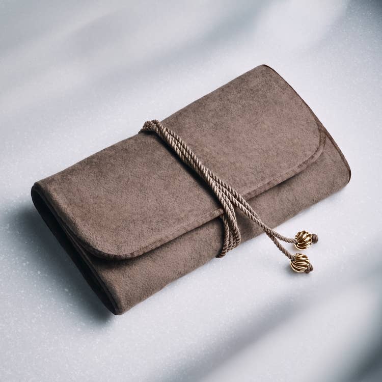 An image of a David Yurman jewelry roll.
