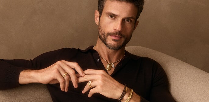 Cross Pendant in 18K Yellow Gold, 24mm