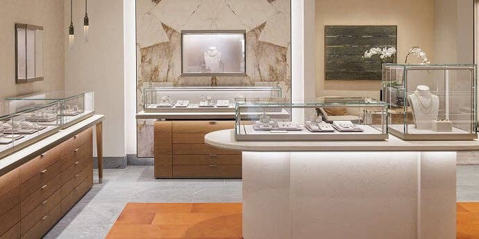Find a David Yurman boutique near you.