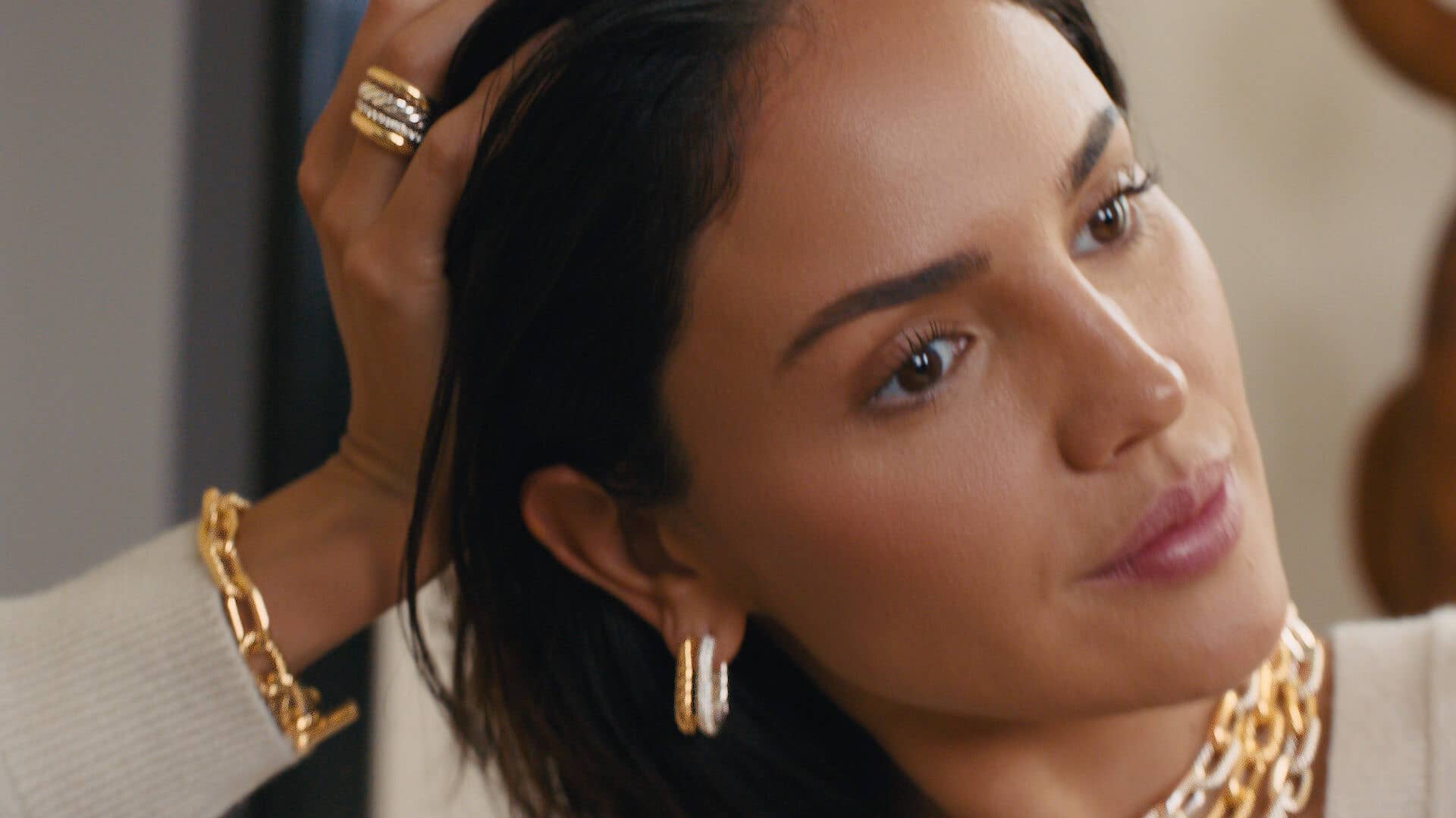 David Yurman Madison Collection as seen on Eiza Gonz&aacute;lez