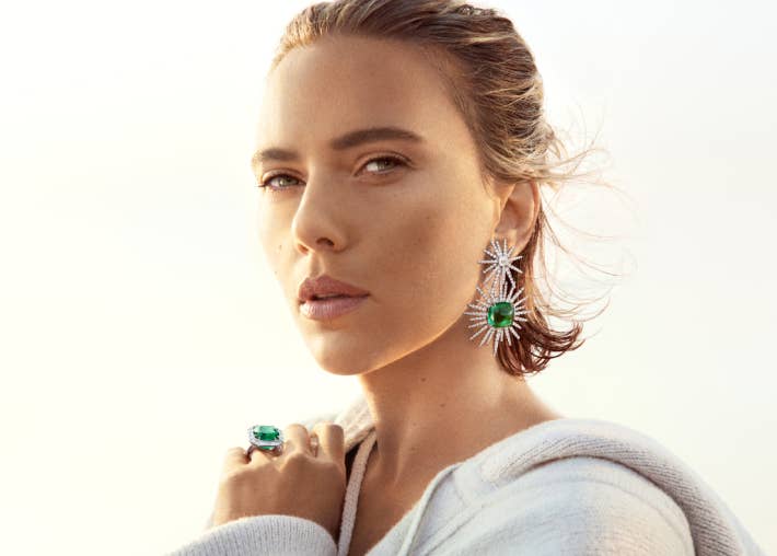 An image of Scarlett Johansson wearing Starburst high jewelry.