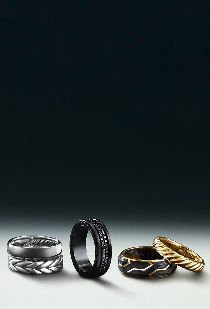 Plusieurs styles d’anneaux David Yurman.