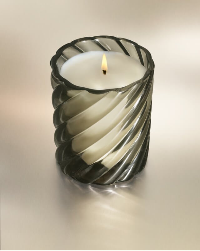 A David Yurman candle.