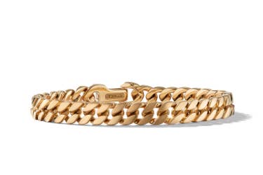 Shop Curb Chain bracelet in 18K yellow gold.