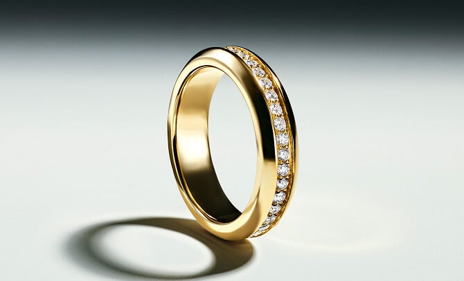 Une alliance David Yurman en or pour homme.