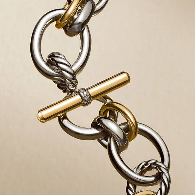 Up close of a David Yurman Mercer chain.
