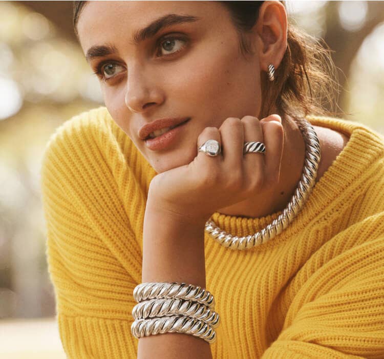 An image of Taylor Hill wearing Sculpted Cable collection.