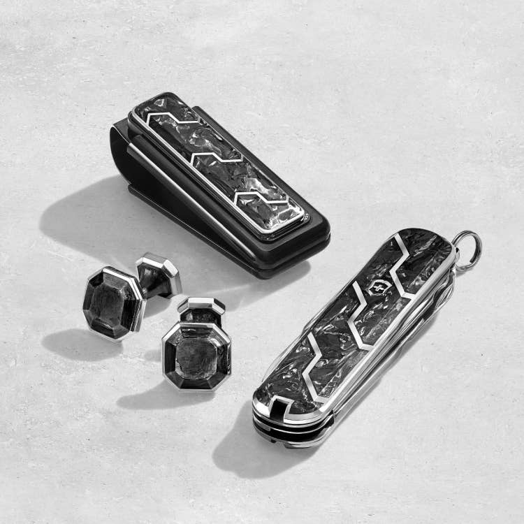 An image of David Yurman accessories for men.