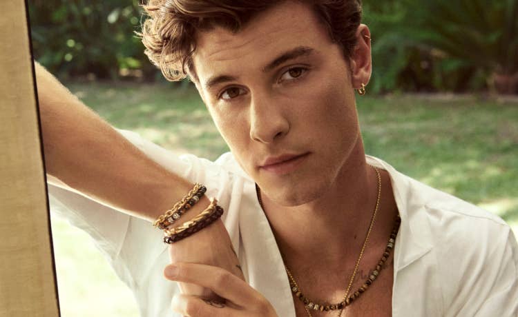 An image of Shawn Mendes wearing David Yurman jewelry.